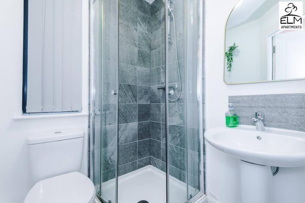 Cozy 1 Bedroom Apartment, Prime Location , Free Parking Manchester Exteriér fotografie